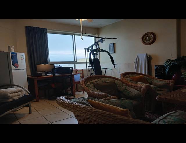 1 BEDROOM FLAT FOR SALE IN AMANZIMTOTI